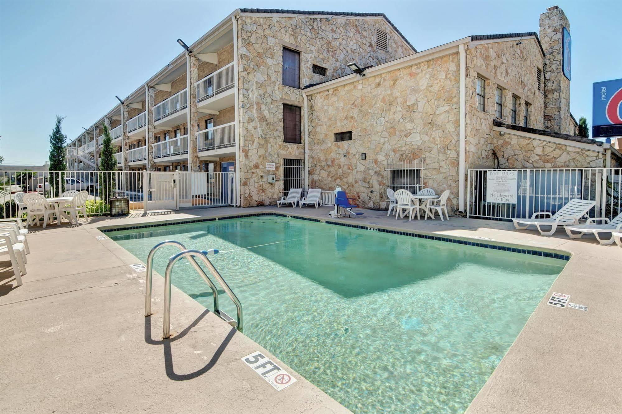 Motel 6-Dallas, Tx - Forest Lane Exterior photo